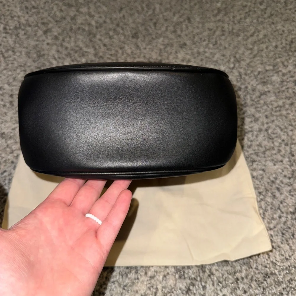 Tory Burch Lee Radziwill Saddle Bag - Picture 7 of 11